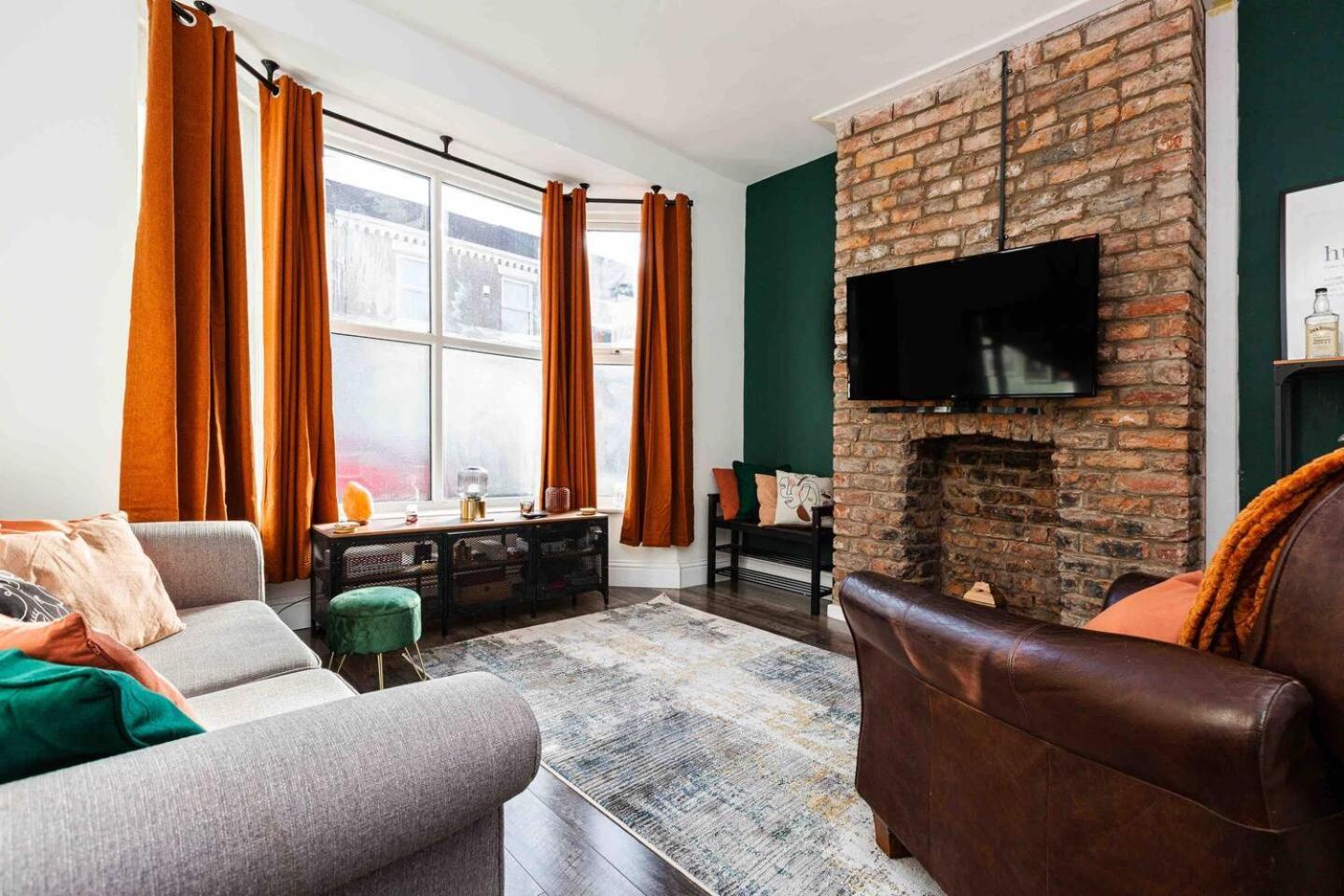 Spacious 5-bedroom Near Lark Lane & Sefton Park *
